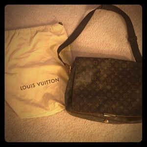 AUTHENTIC Louis Vuitton Abbesses Messenger Bag